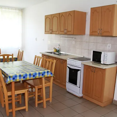 Szombathelyi Egyetemi Kollegium * סזומבאת'לי