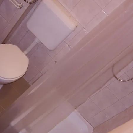 Szombathelyi Egyetemi Kollegium אכסניה סזומבאת'לי