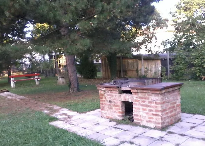 Hostel Szombathelyi Egyetemi Kollegium *